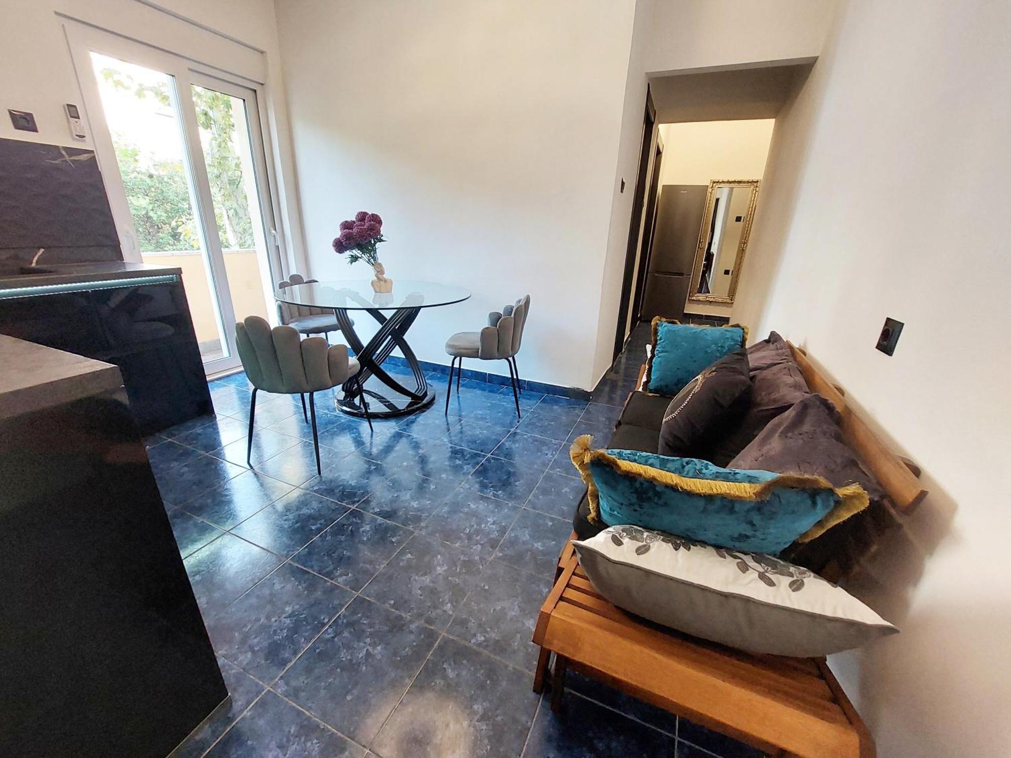 Mini Palais - Beachfront, 5 Min Center, Terrace Appartement Split