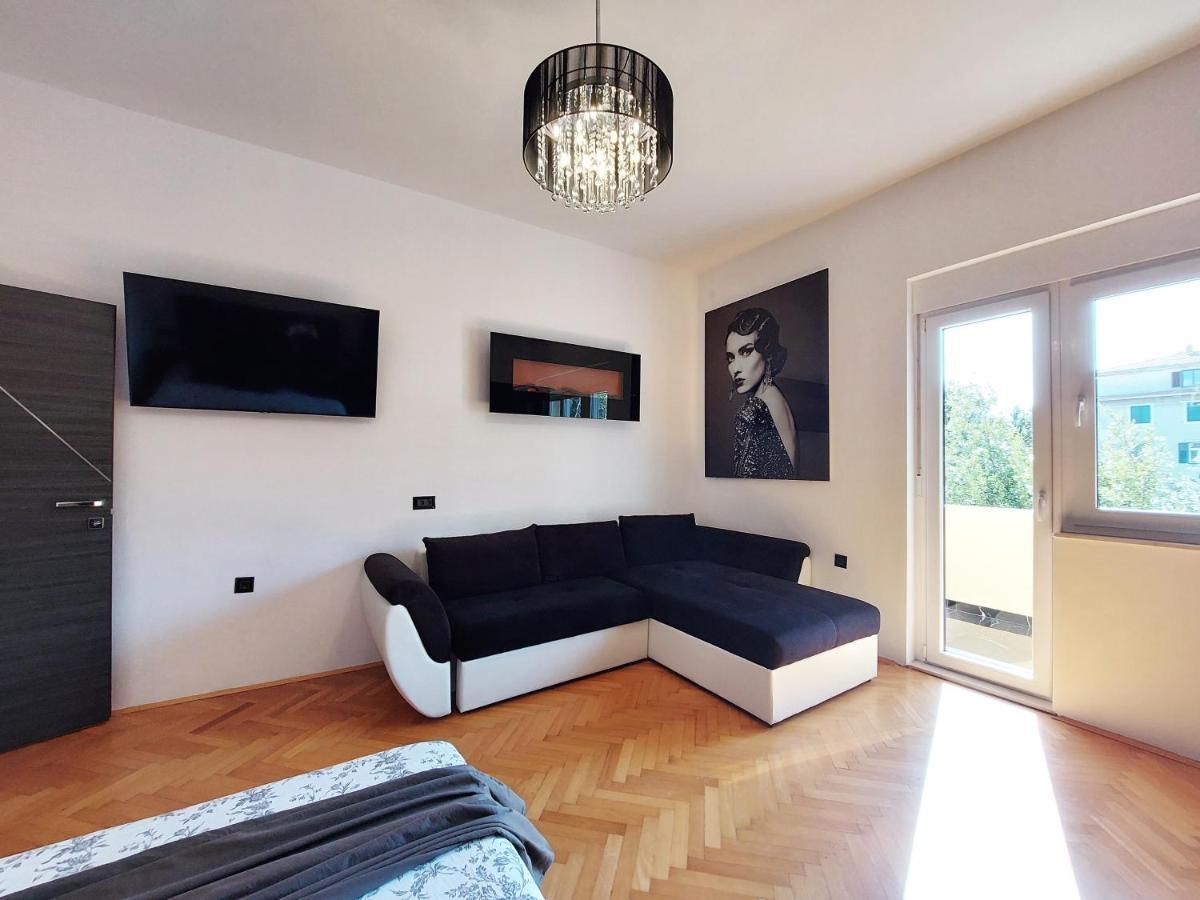 Appartement Mini Palais - Beachfront, 5 Min Center, Terrace *