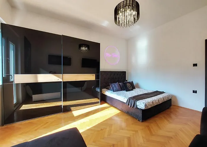 Mini Palais - Beachfront, 5 Min Center, Terrace