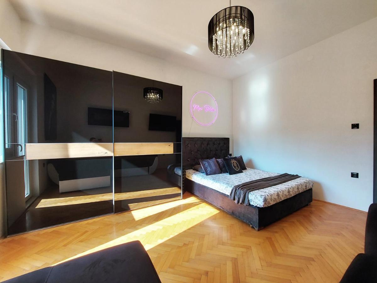 Mini Palais - Beachfront, 5 Min Center, Terrace Appartamento *